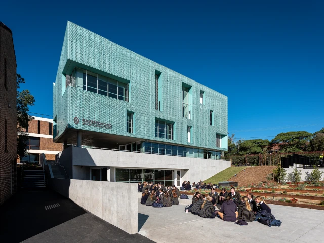 Ravenswood_School_Nordic_Blue-3